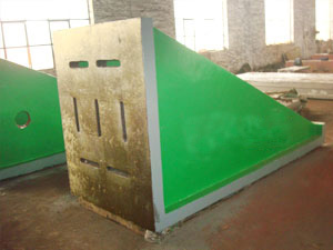 V型架在科研設備中的作用